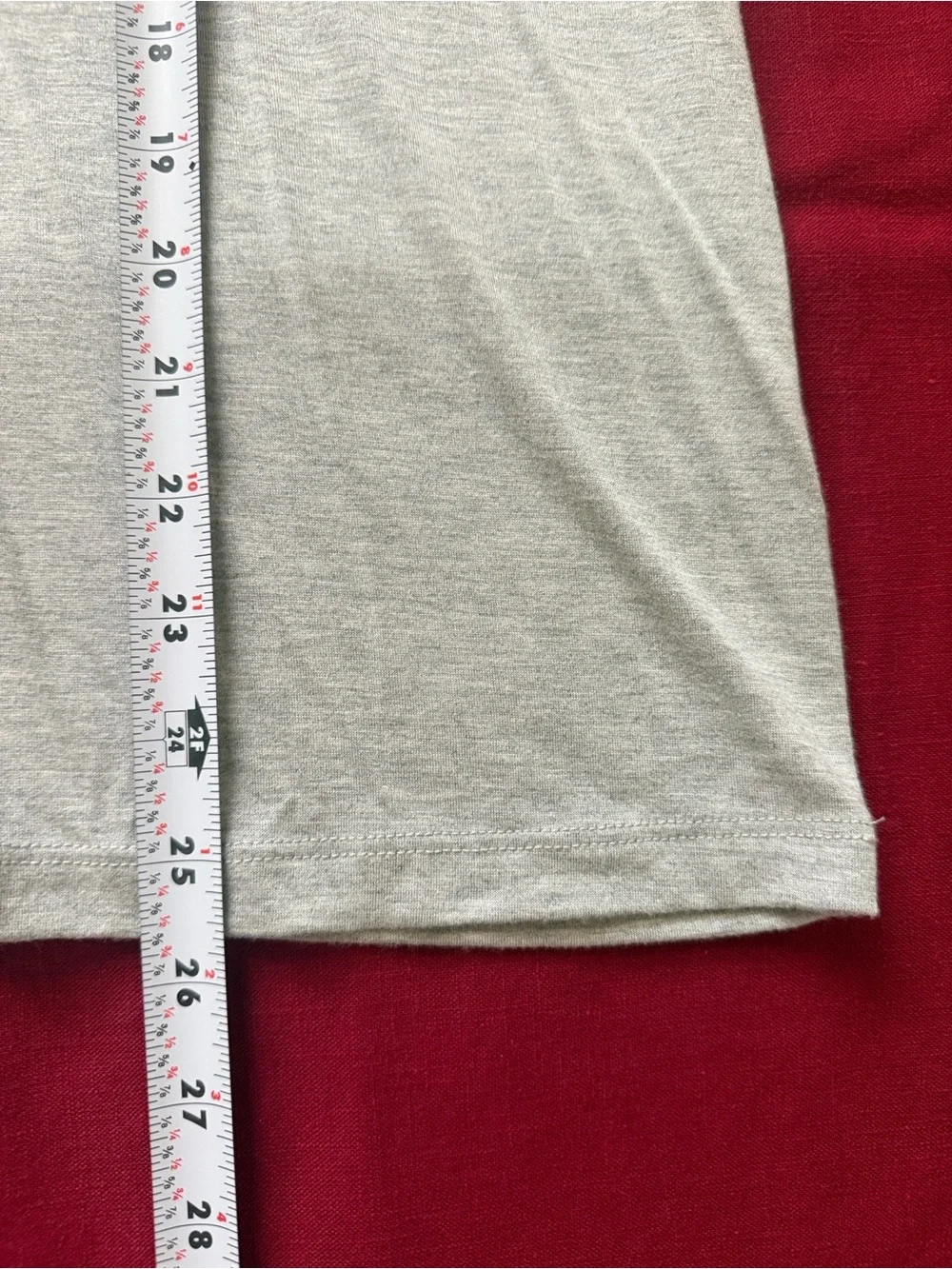 Splendid Sz M Light Gray V-Neck Short Sleeve Tee